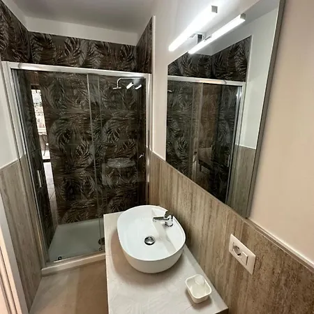 Mira Guest house