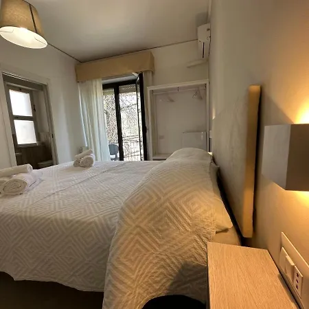 Mira Guest house *